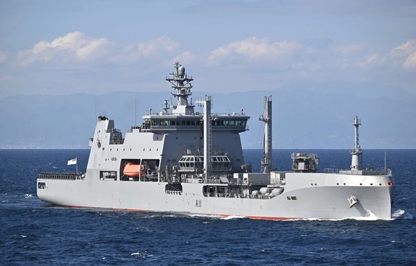新西兰军舰罕见航经台湾海峡