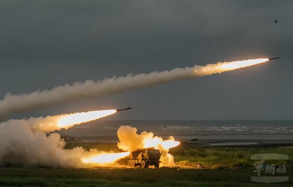 Latihan tembakan peluru hidup HIMARS Taiwan luaskan capaian serangan terhadap China